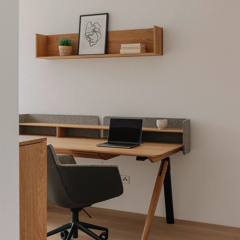 height-adjustable pisa desk and mobile pedestal in natural oak oil with grand lui office swivel chair