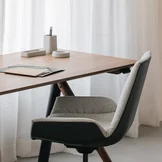 lui plus office swivel chair in fabric on pisa desk