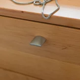 sesam chest of drawers in solid alder with elegant handles, detailed view