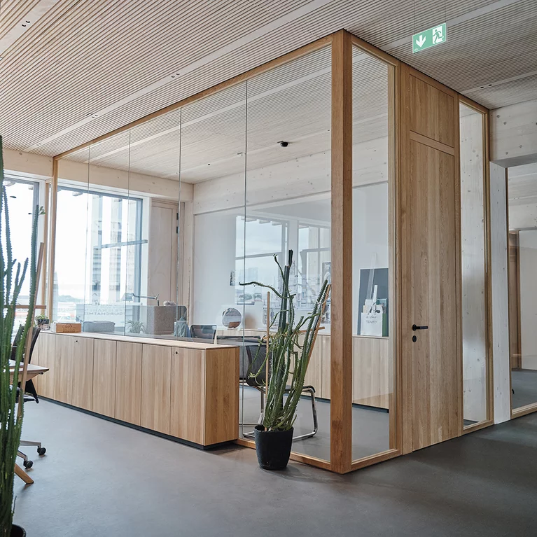 filigno Sideboards und Türen aus eigener Fertigung in Eiche Massivholz naturgeölt