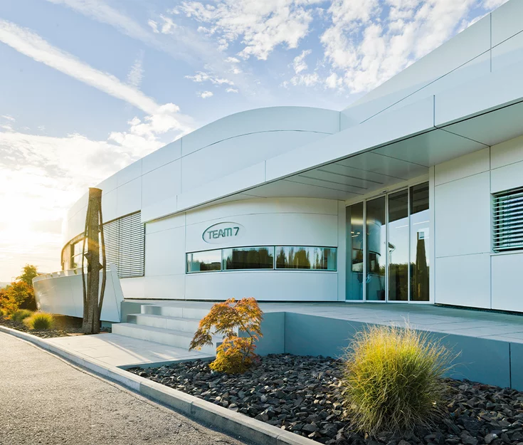 Entrance area of the TEAM 7 Pram site