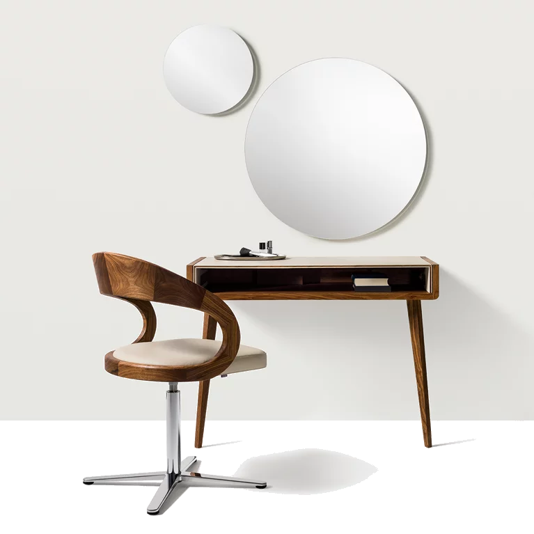 sol solitaire in solid walnut supported by two legs, worktop upholstered in leather and girado chair with base frame