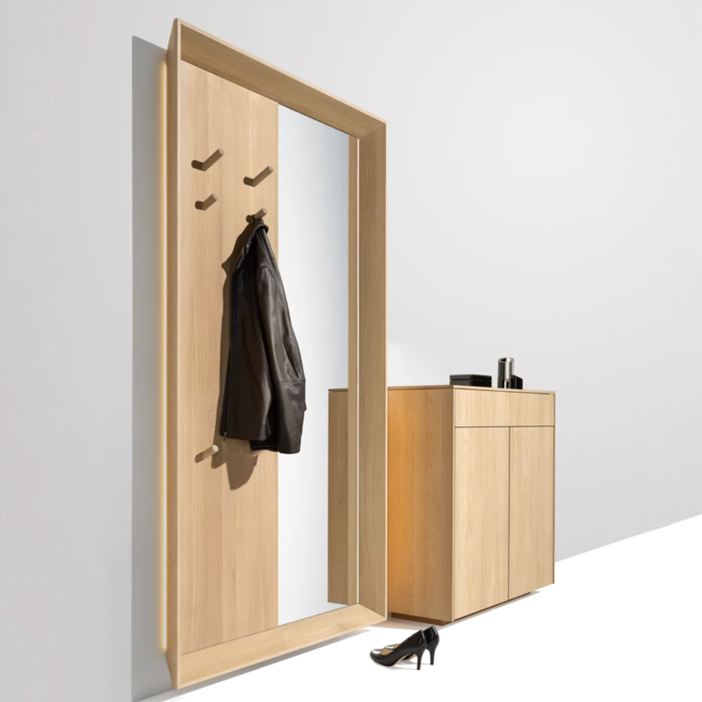 filigno plank in oak white oil with the large haiku mirror panel with lighting