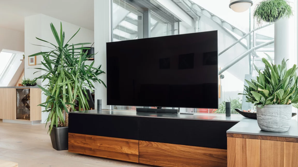 Home Entertainmemt mit Klappe in Akustikstoff in Massivholz cubus Home Entertainment mit Klappe in Akustikstoff schwarz aus Nussbaum Massivholz