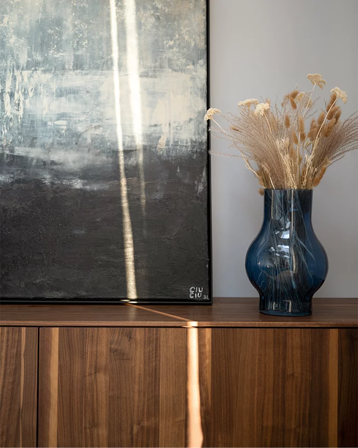 design wall unit filigno in solid walnut, detailed picture