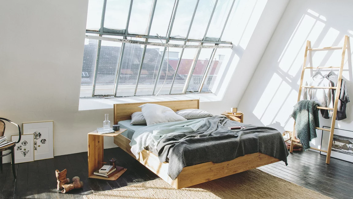 praktische italic Leiter in eiche mit dem times Bett und dem clip Beistelltisch in Eiche Wild