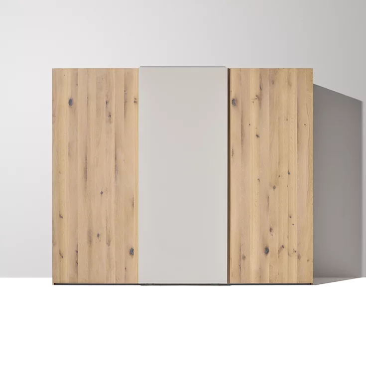 soft Schwebetürenschrank in Eiche Wild Weißöl mit Farbglasfront