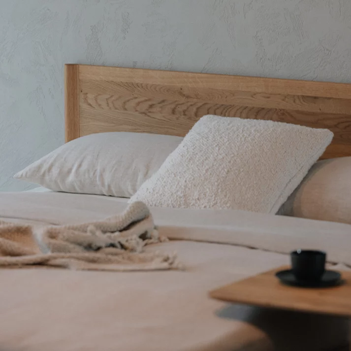 Massivholzkopfhaupt vom times Bett in Eiche Wild massiv, Detailansicht