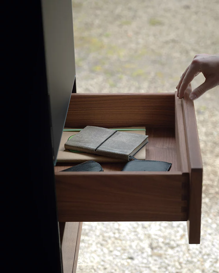cubus pure hallway furniture with black coloured glass in walnut with drawer