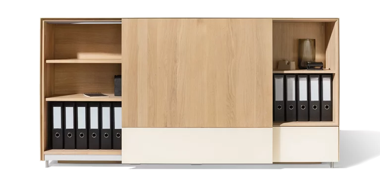 Schiebetürsideboard in Eiche Weißöl mit Farbglas naturweiß