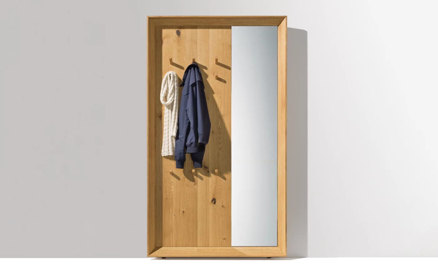 haiku flurgarderobe mit Spiegel in Eiche Wild massiv