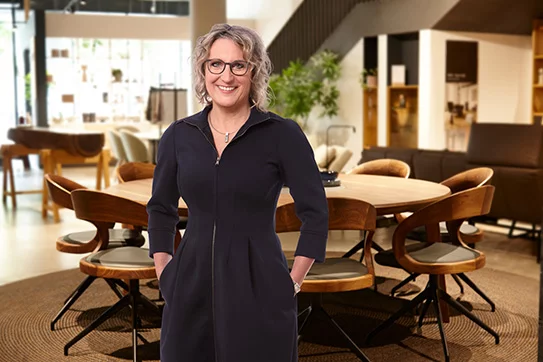 Innenarchitektin und Homestylistin Larissa Könneker von TEAM 7 Karlsruhe