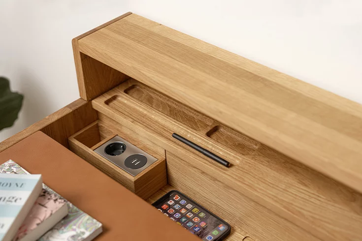 sol table secretary in solid oak and leather with pen tray and sockets, detailed view