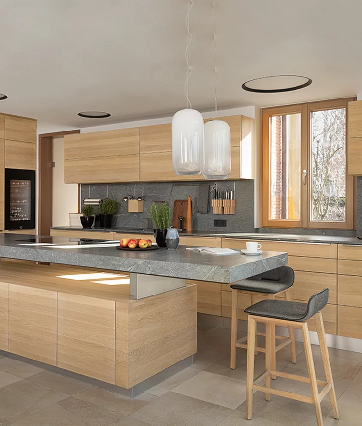 solid wood kitchen k7 island height-adjustable and linee wall unit with ark bar stools in oak white oil