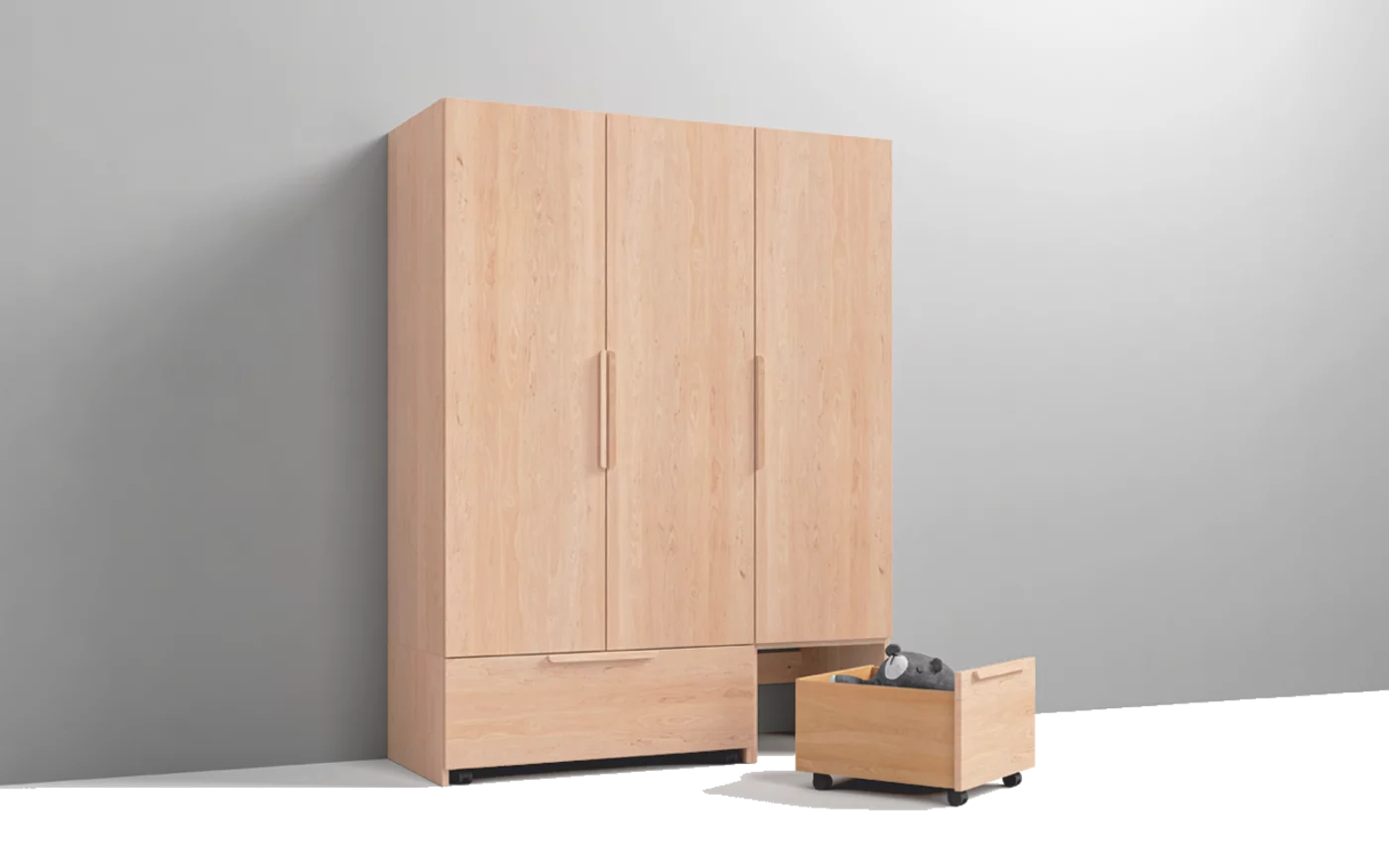 Kinderkleiderschrank in Erle Weißöl mit großen Laden und Türen