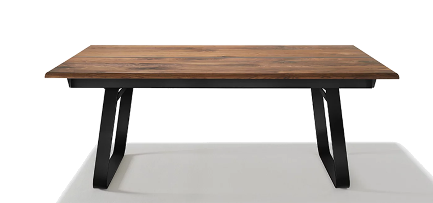 ausziehbarer nox Esstisch aus Vollholz in der Holzart Nussbaum