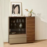 elegante cubus pure Highboard in Nussbaum Massivholz mit Farbglas Laden und Nurglastüren in Rauchglas