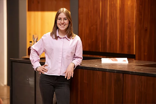 Einrichtungsplanerin Laura Hofmann von TEAM 7 Karlsruhe