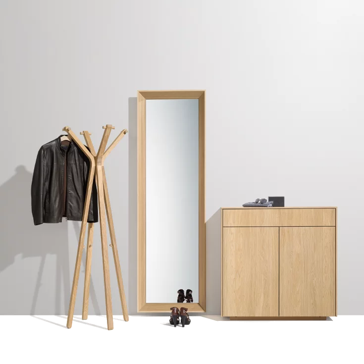Diele mit dem hood Kleiderständer aus Holz filigno Diele mit dem hood Kleiderständer in Eiche Weißöl