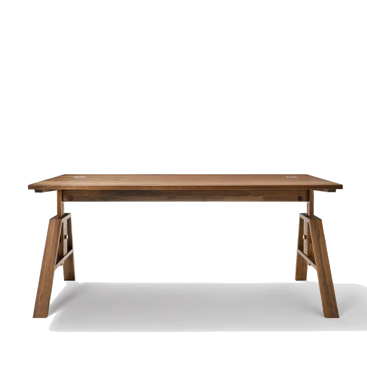 atelier Schreibtisch aus Nussbaum mit Kabelauslässen