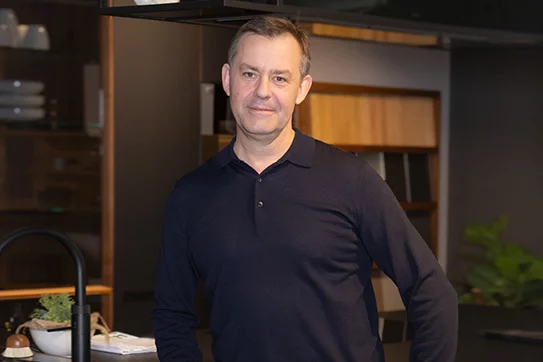 Storeleiter und Einrichtungsplaner Roland Zak von TEAM 7 Essen