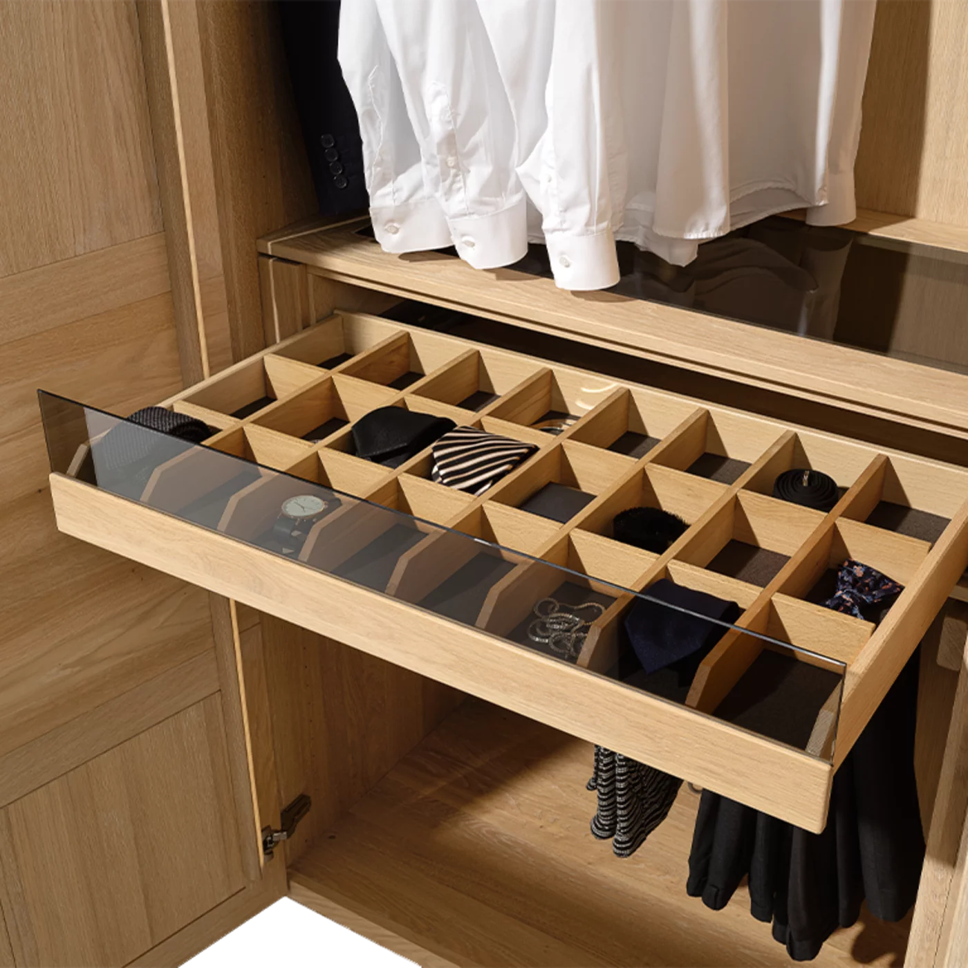 Large interior design variety made of wood Wardrobe system with great interior design variety in natural wood