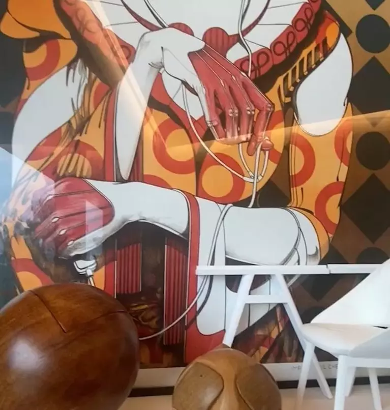 2Elemente_2Texte_Unten_This_Weber_5x6