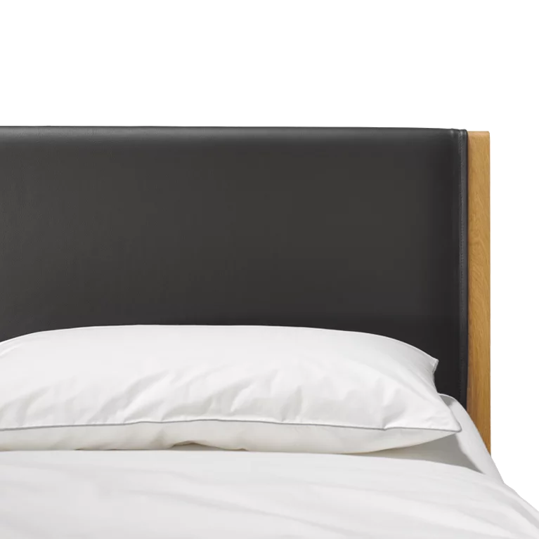 Naturholzbett mit Kopfhaupt in Leder mylon Naturholzbett in Eiche mit Kopfhaupt in Leder
