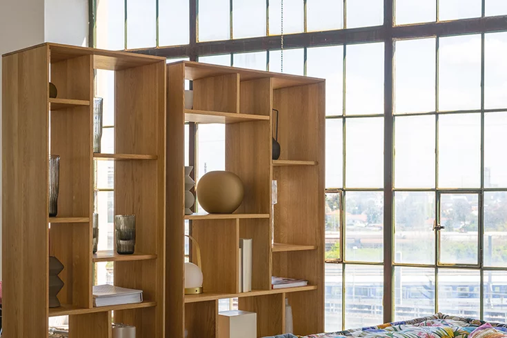 praktisches graphic Regal aus Eiche massiv, Detailansicht