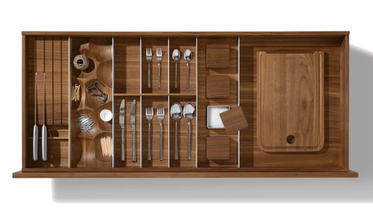 Interior with drawer in walnut and drawer divider pro