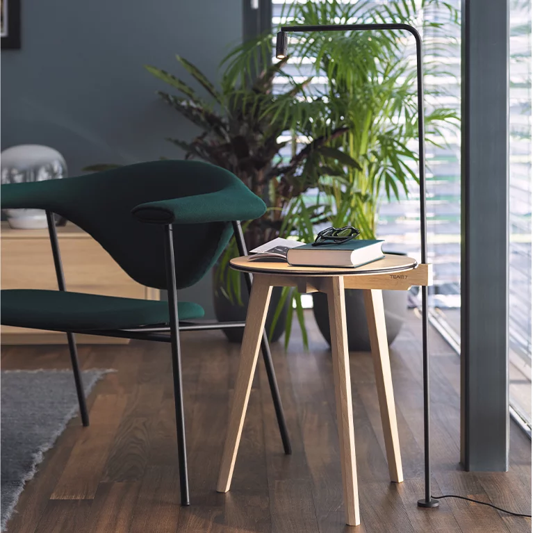 side table hi! in oak white oil with practical reading light