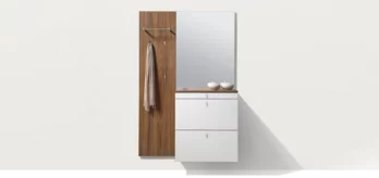 cubus Diele aus Holz mit der Schuhklappenkommode mit Farbglasfronten