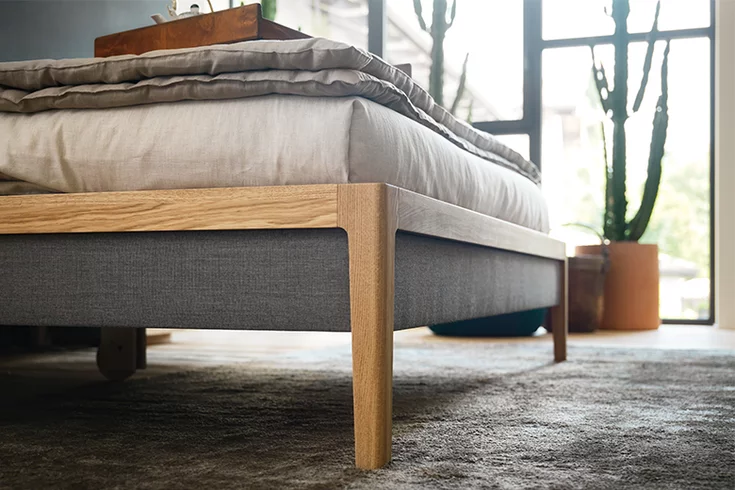 mylon Bett mit Bettseiten aus Stoff, Detailansicht mylon Bett mit Bettseiten aus Stoff in Eiche, Detailansicht