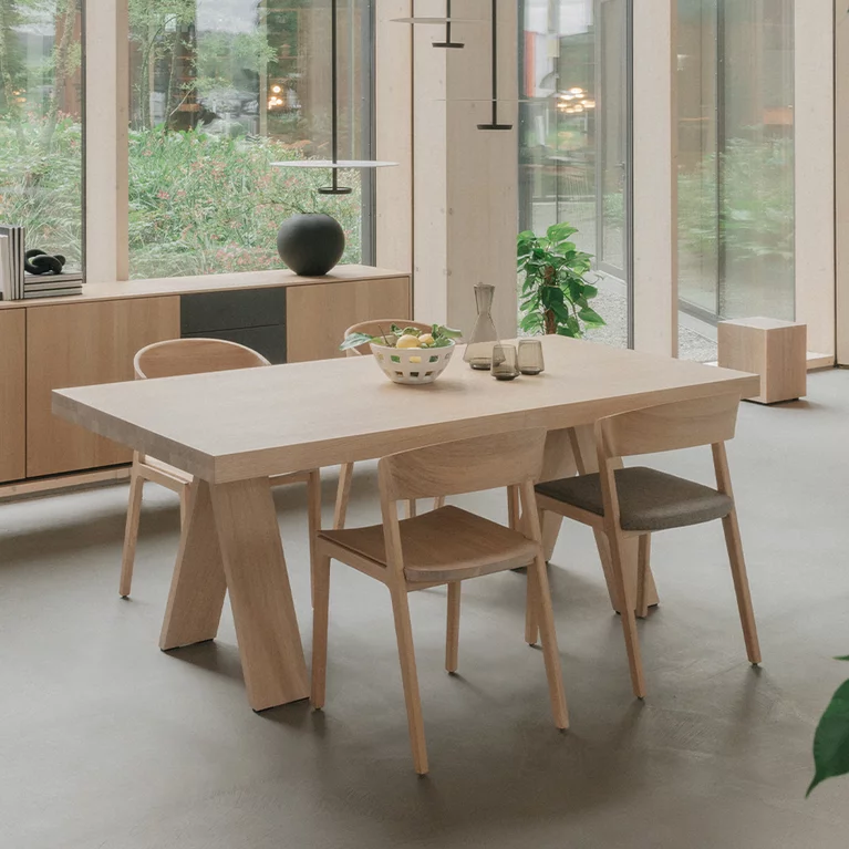 Holzstuhl mylon in Eiche Weißöl zusammen mit dem tema Tisch