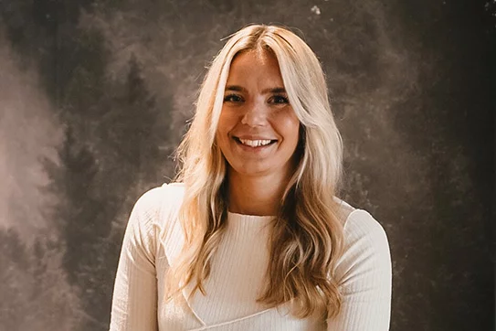 Storeleiterin und Interior Designerin Melanie Cordes von TEAM 7 Sauerland